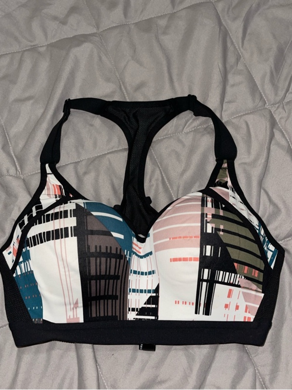 Victoria Sport Geometric Print Sports Bra 32C Multicolor Athletic Activewear